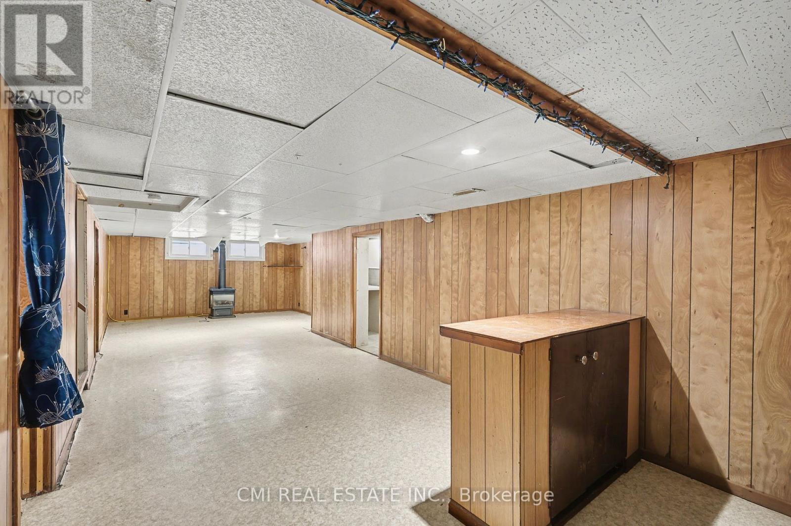 606 GLEN MILLER ROAD - 33