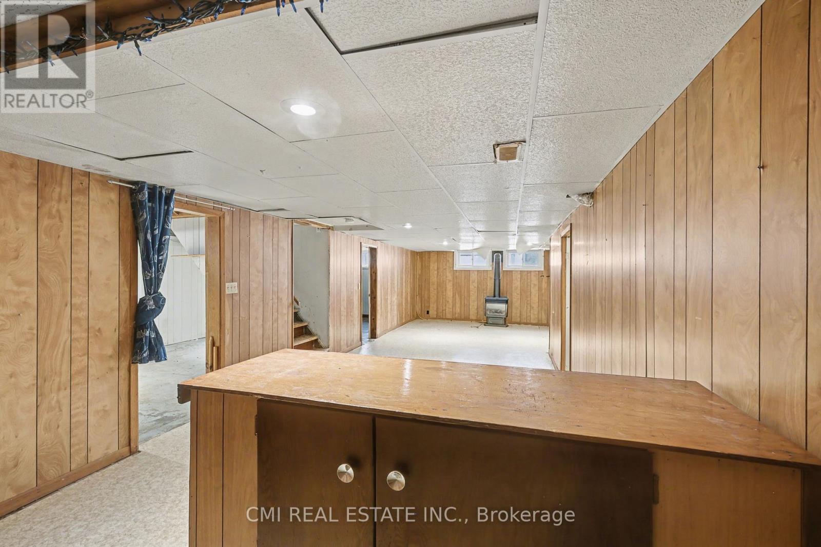 606 GLEN MILLER ROAD - 34