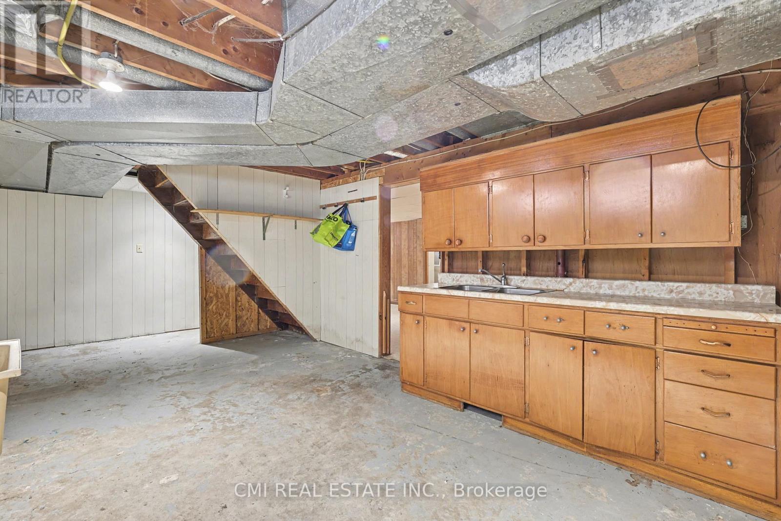 606 GLEN MILLER ROAD - 36