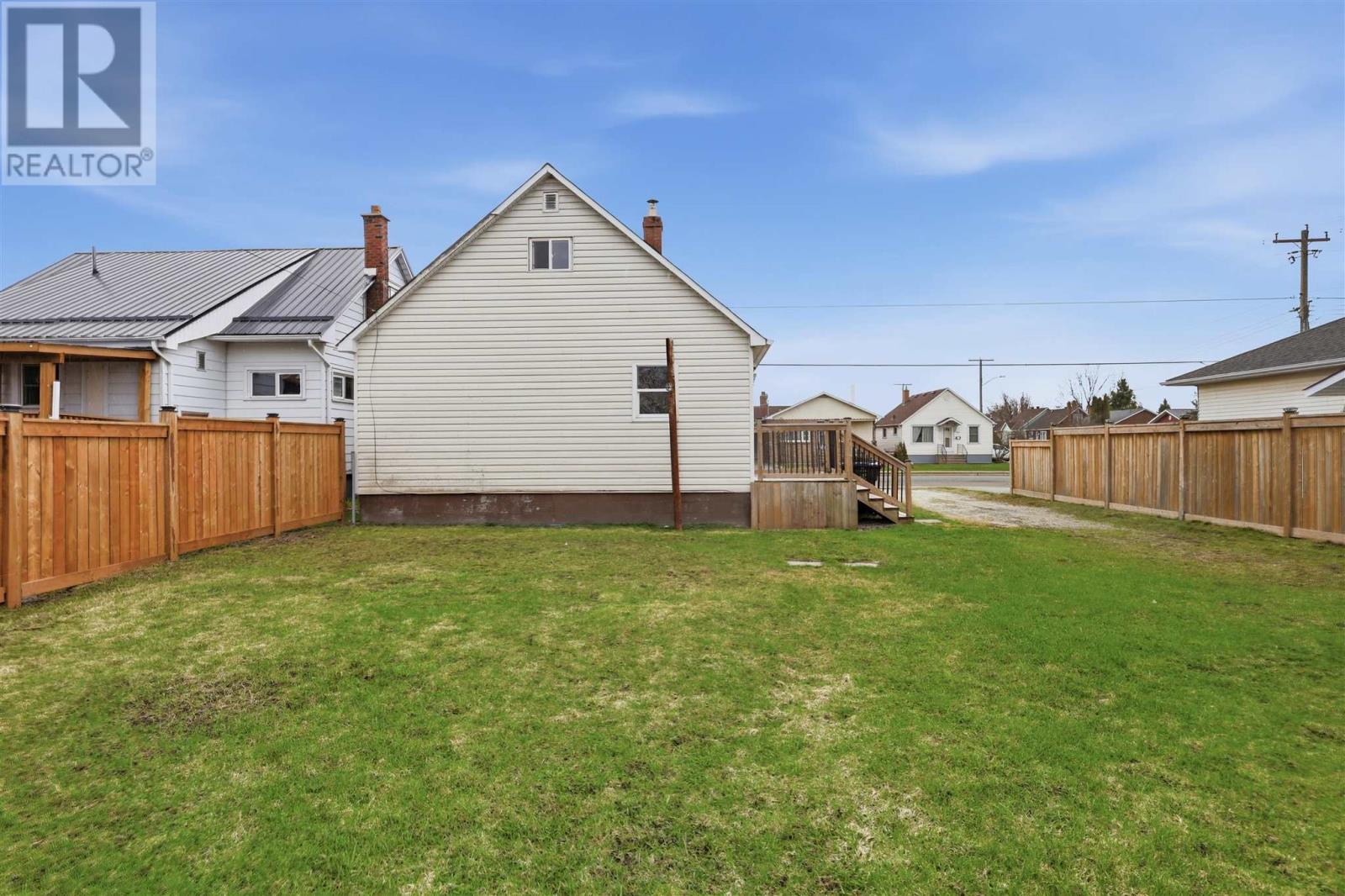 118 Henrietta AVE, Sault Ste. Marie, Ontario, P6C1Z5 — Photo 3