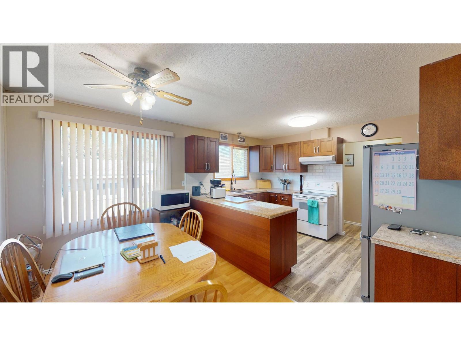 2724 2B Street S - 10