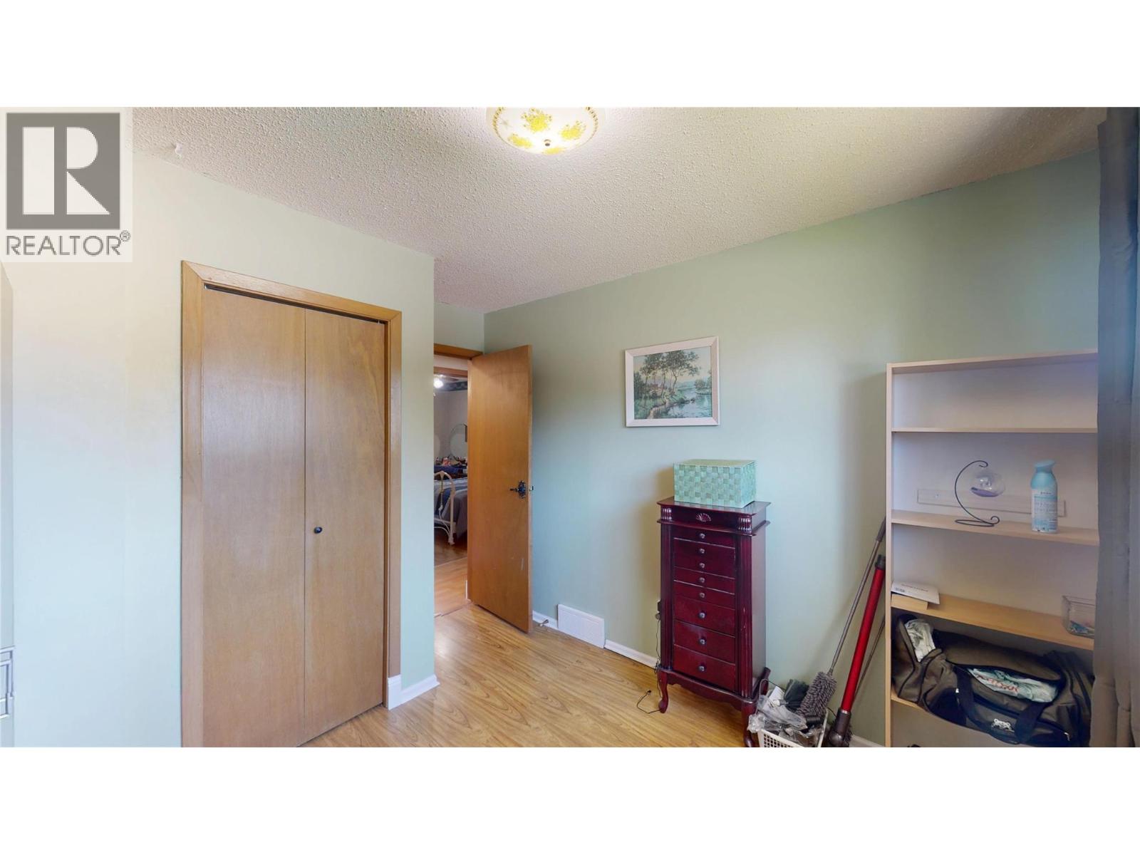 2724 2B Street S - 21