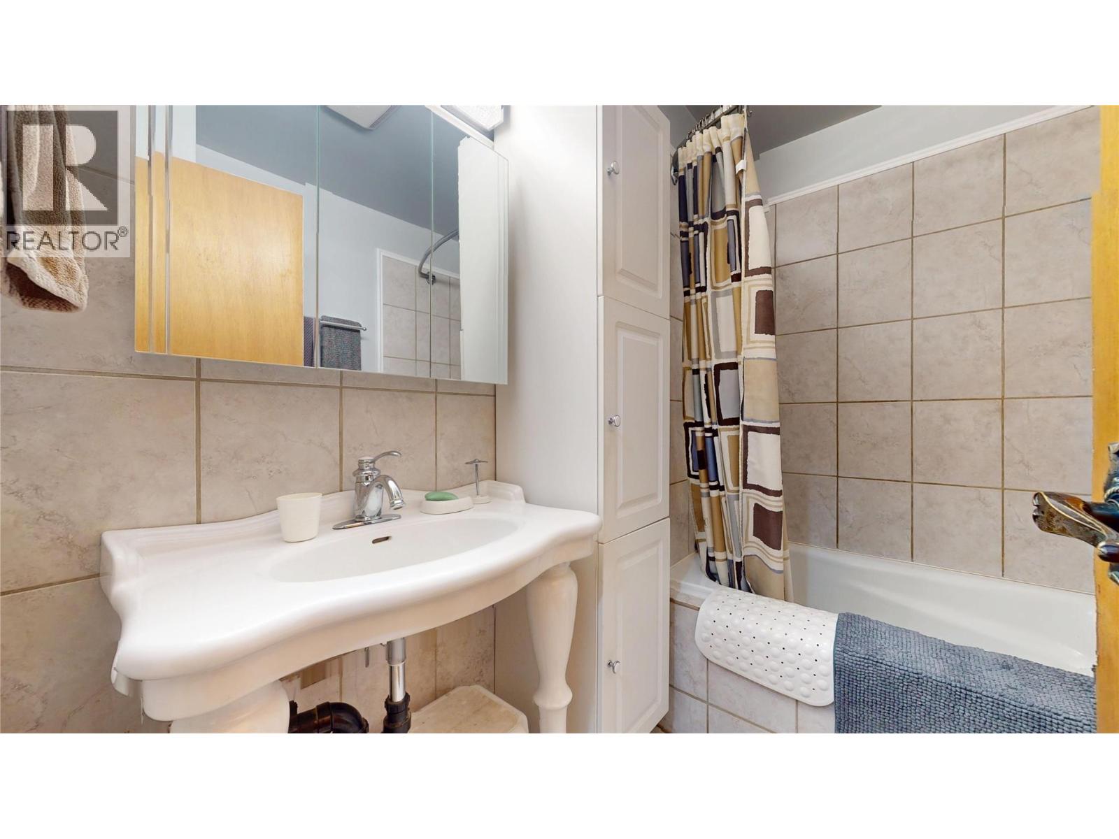 2724 2B Street S - 22