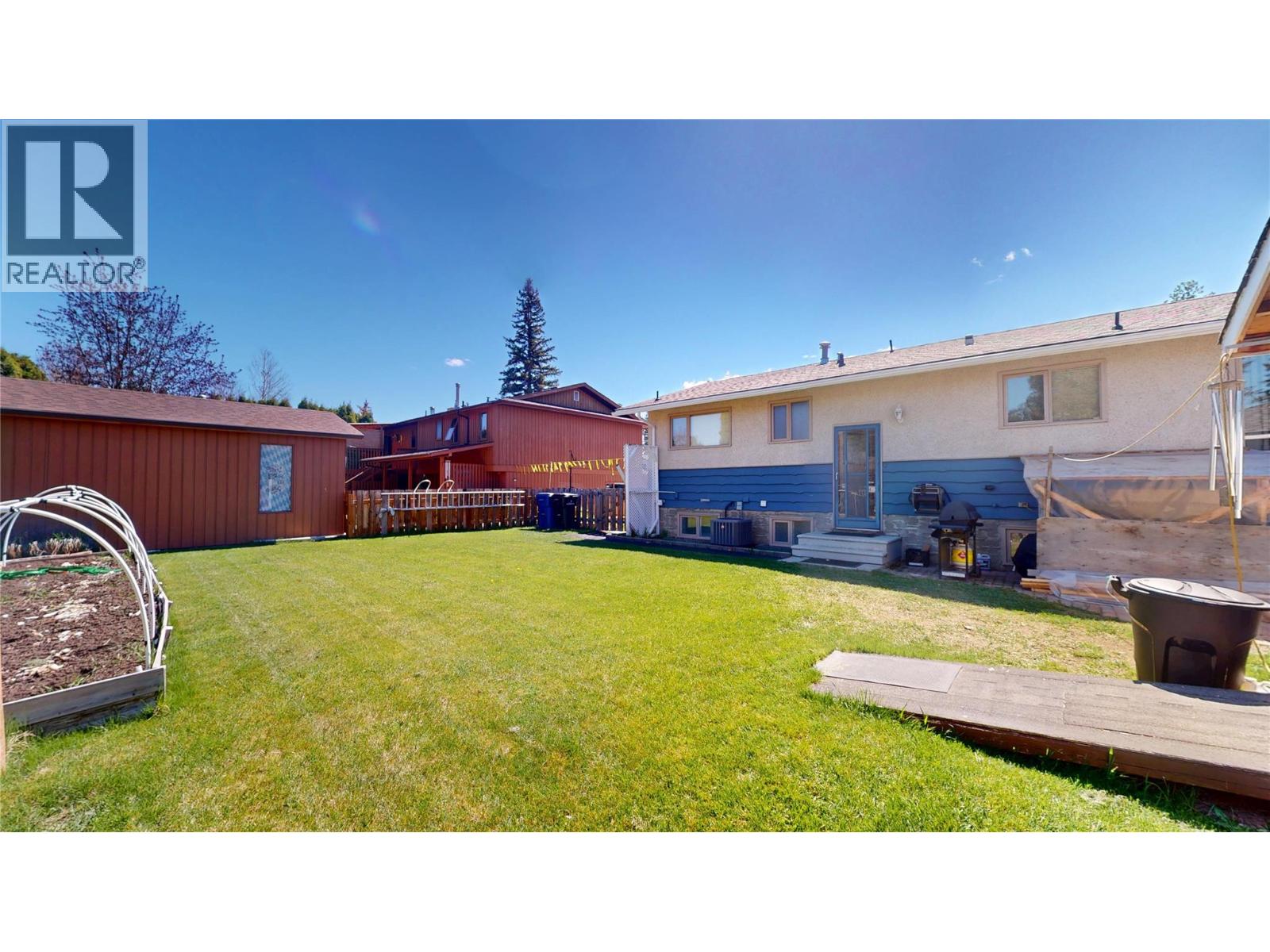 2724 2B Street S - 38