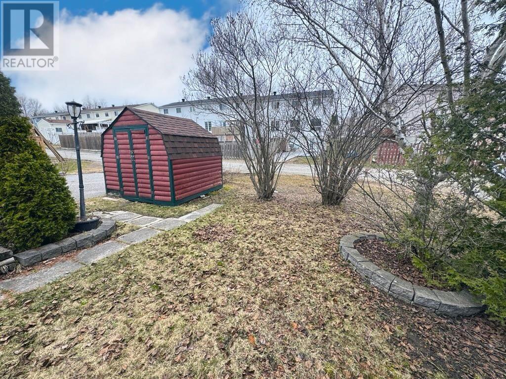 65 Farrell CRES, Elliot Lake, Ontario, P5A3N5 — Photo 4