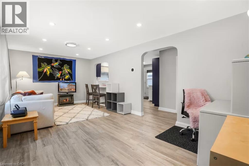 102 KRIBS Street Unit# Main, Cambridge, Ontario, N3C3N5 — Photo 6