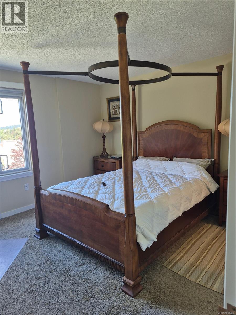 #305 103 Gorge Rd E - 14