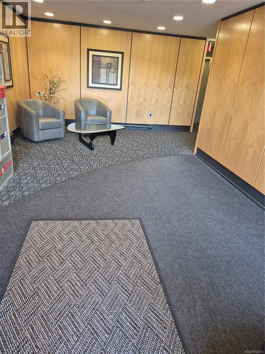 #305 103 Gorge Rd E - 20