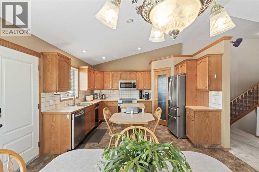 65 Canoe Circle SW - 11