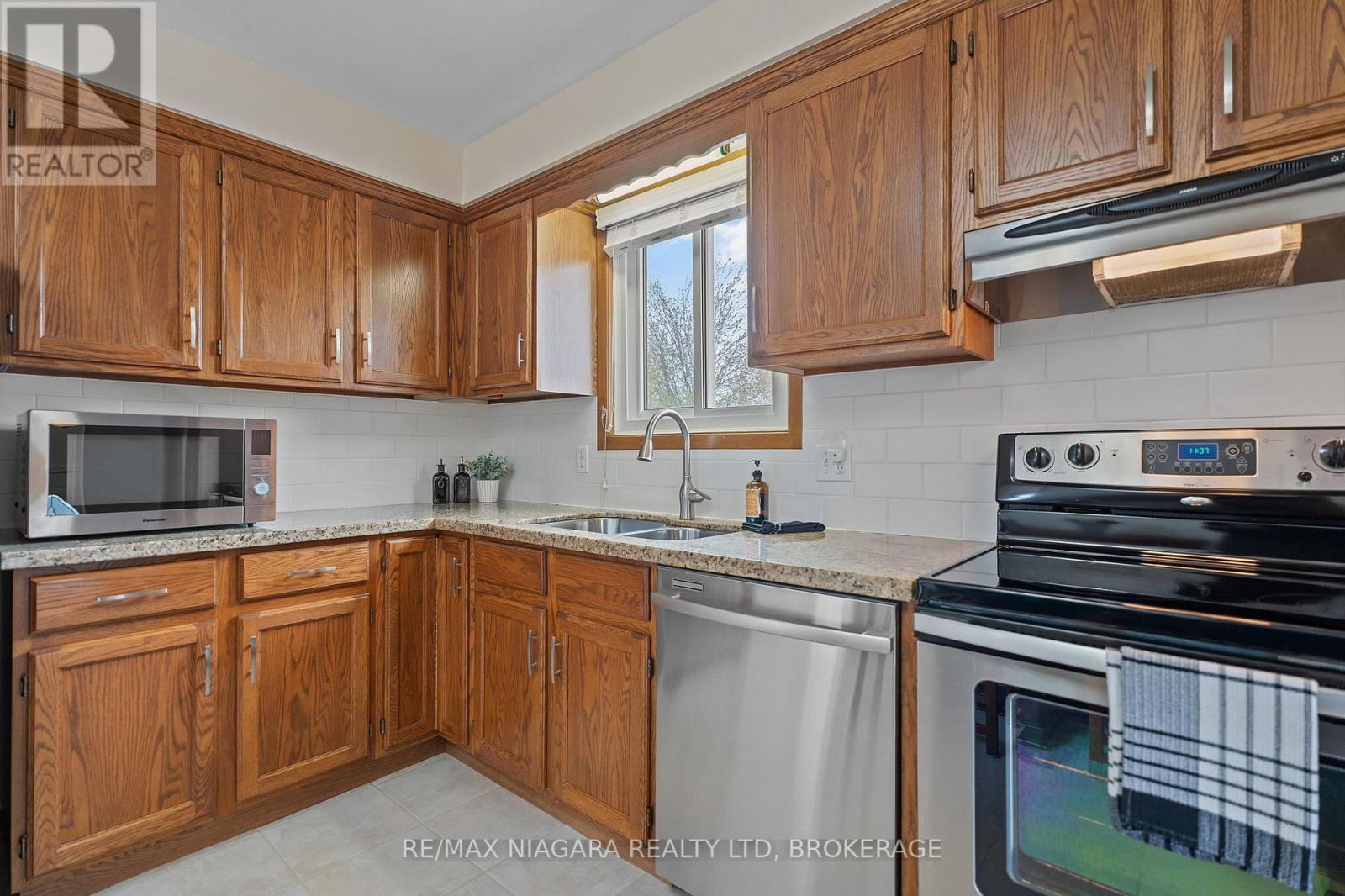 13 CORNWELL CIRCLE - 13