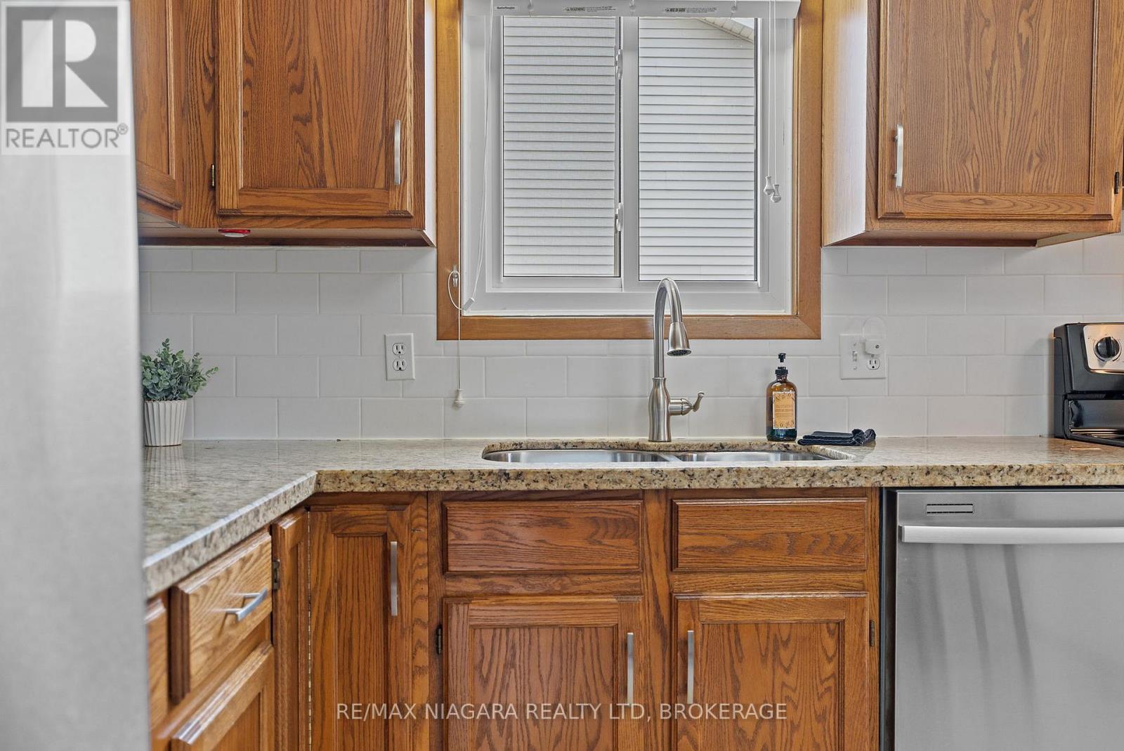 13 CORNWELL CIRCLE - 14