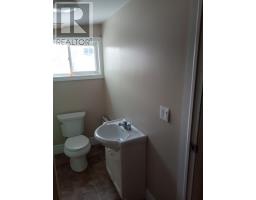 27 Caribou Road thumbnail 13