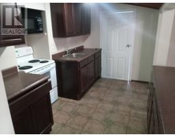 27 Caribou Road thumbnail 9