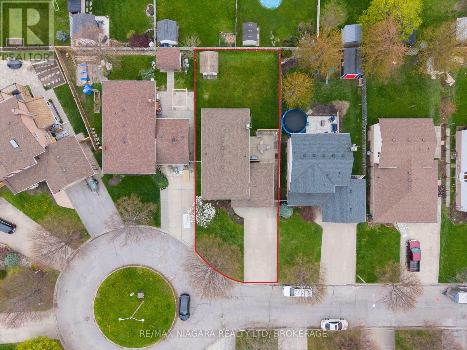 13 CORNWELL CIRCLE - 37