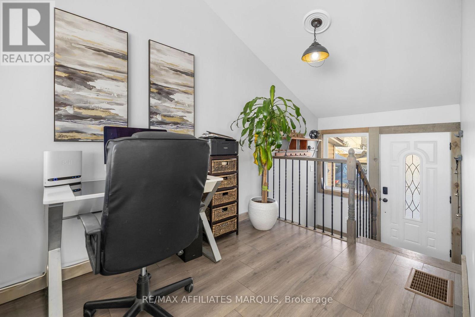 120 QUEEN STREET - 4