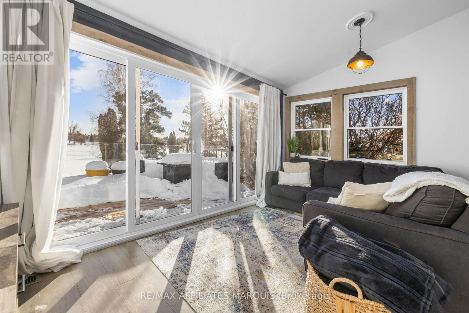 120 QUEEN STREET - 5