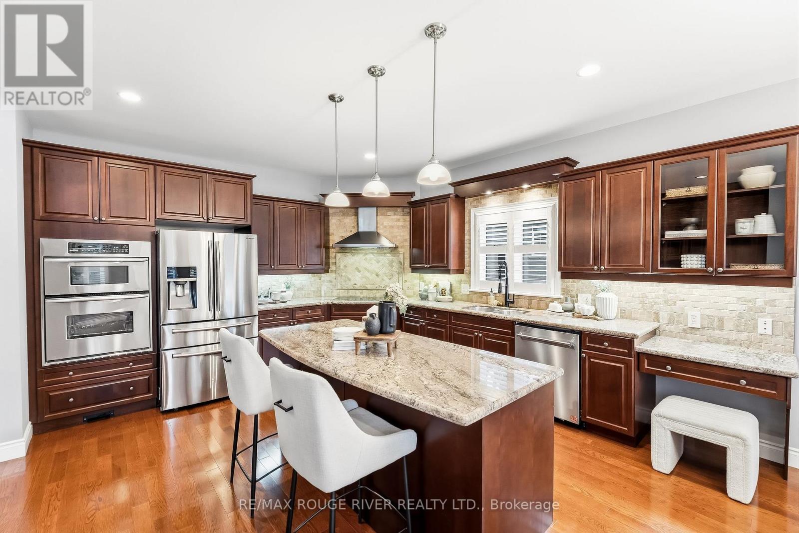30 HANOVER COURT - 14