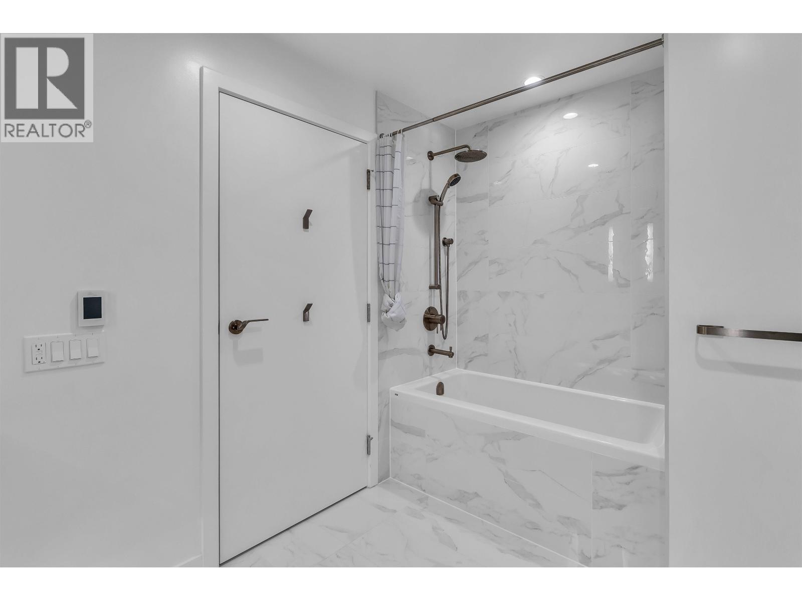 1 Bed, 1 Bath House for Sale in Richmond – 1006 6833 PEARSON WAY, Richmond - Image 12