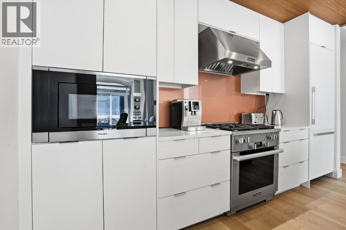 406 6707 NELSON AVENUE, West Vancouver