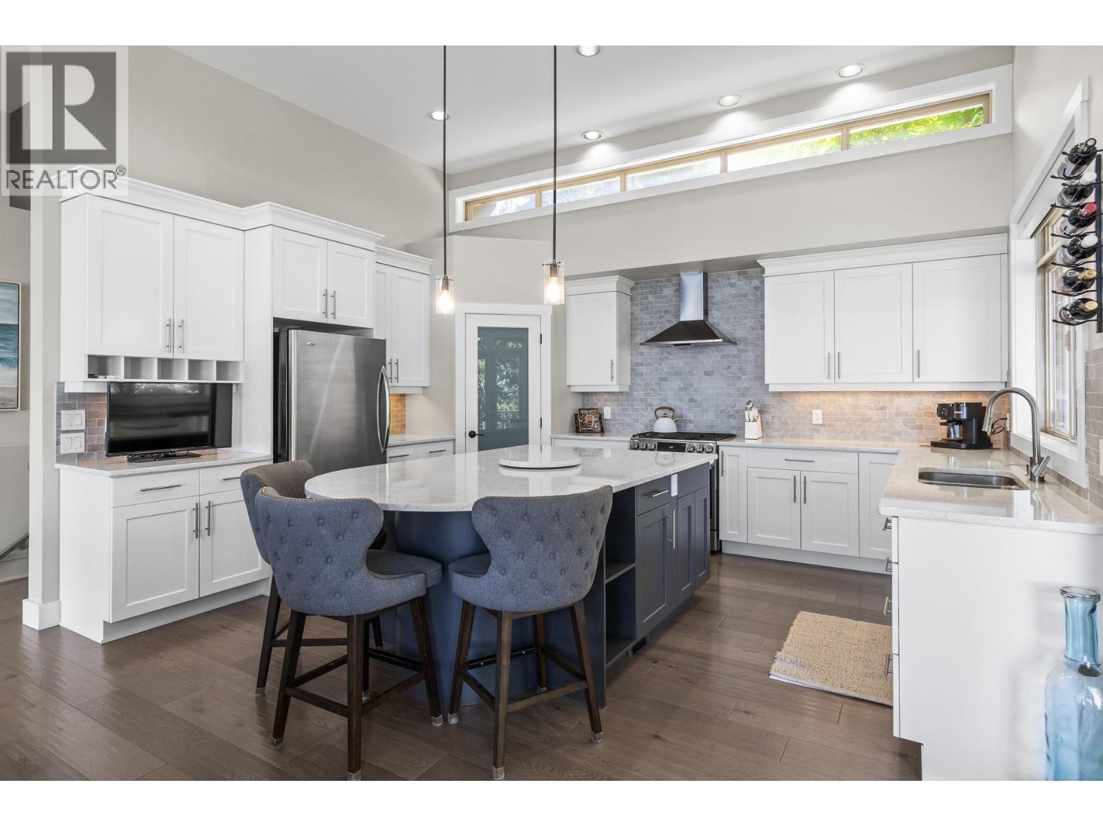 421 Edgemont Court, Kelowna