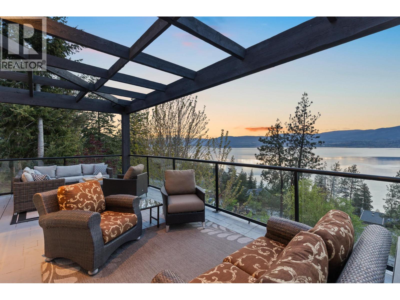 421 Edgemont Court - 3