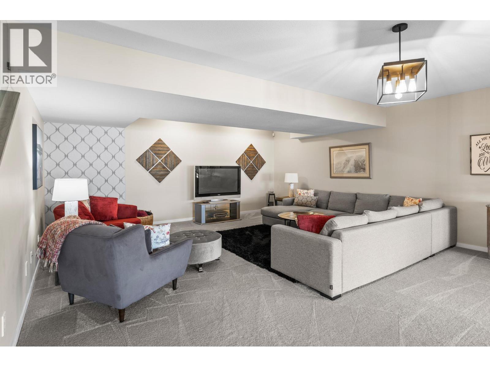 421 Edgemont Court - 39