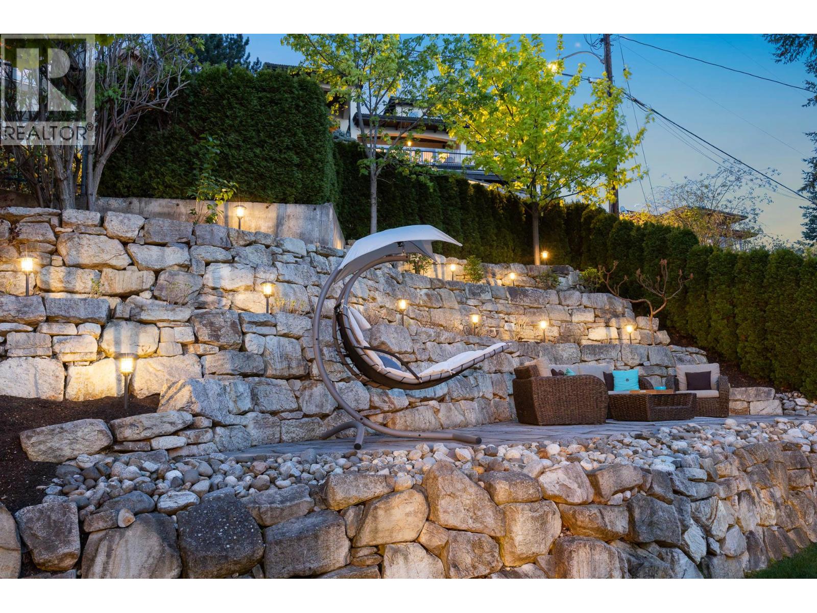 421 Edgemont Court - 98
