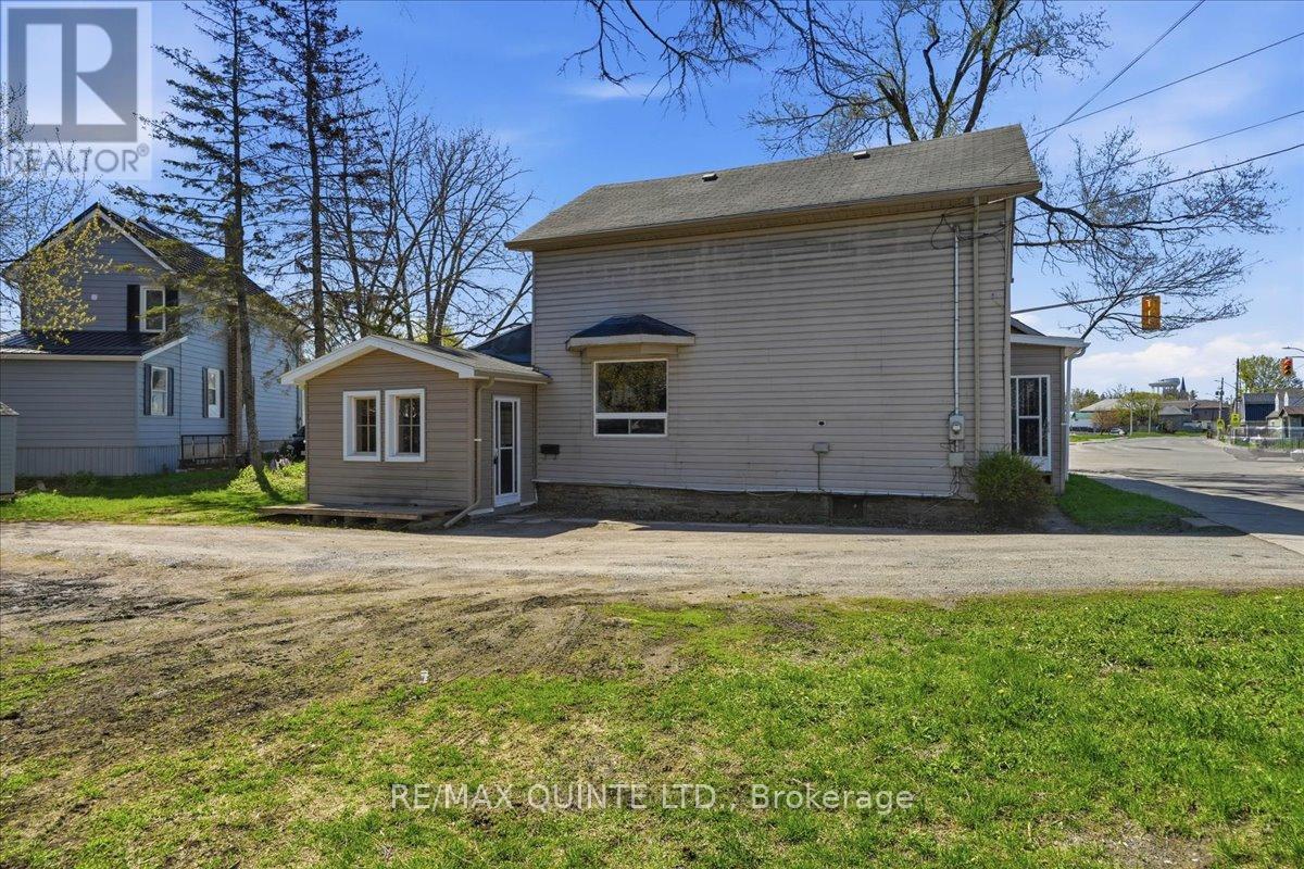 171 STATION STREET - 37