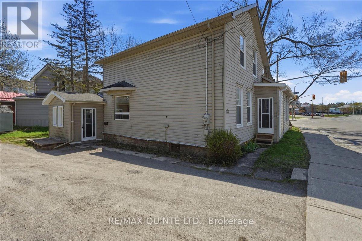 171 STATION STREET - 39