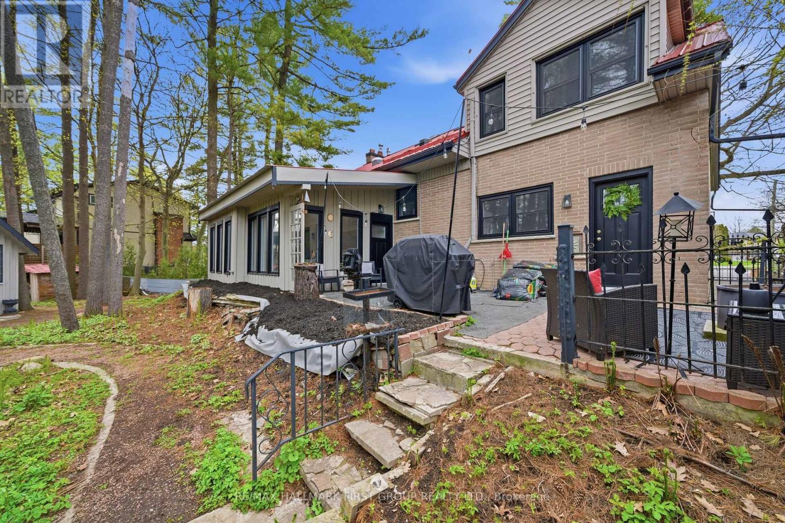 41 FREEMAN DRIVE - 38