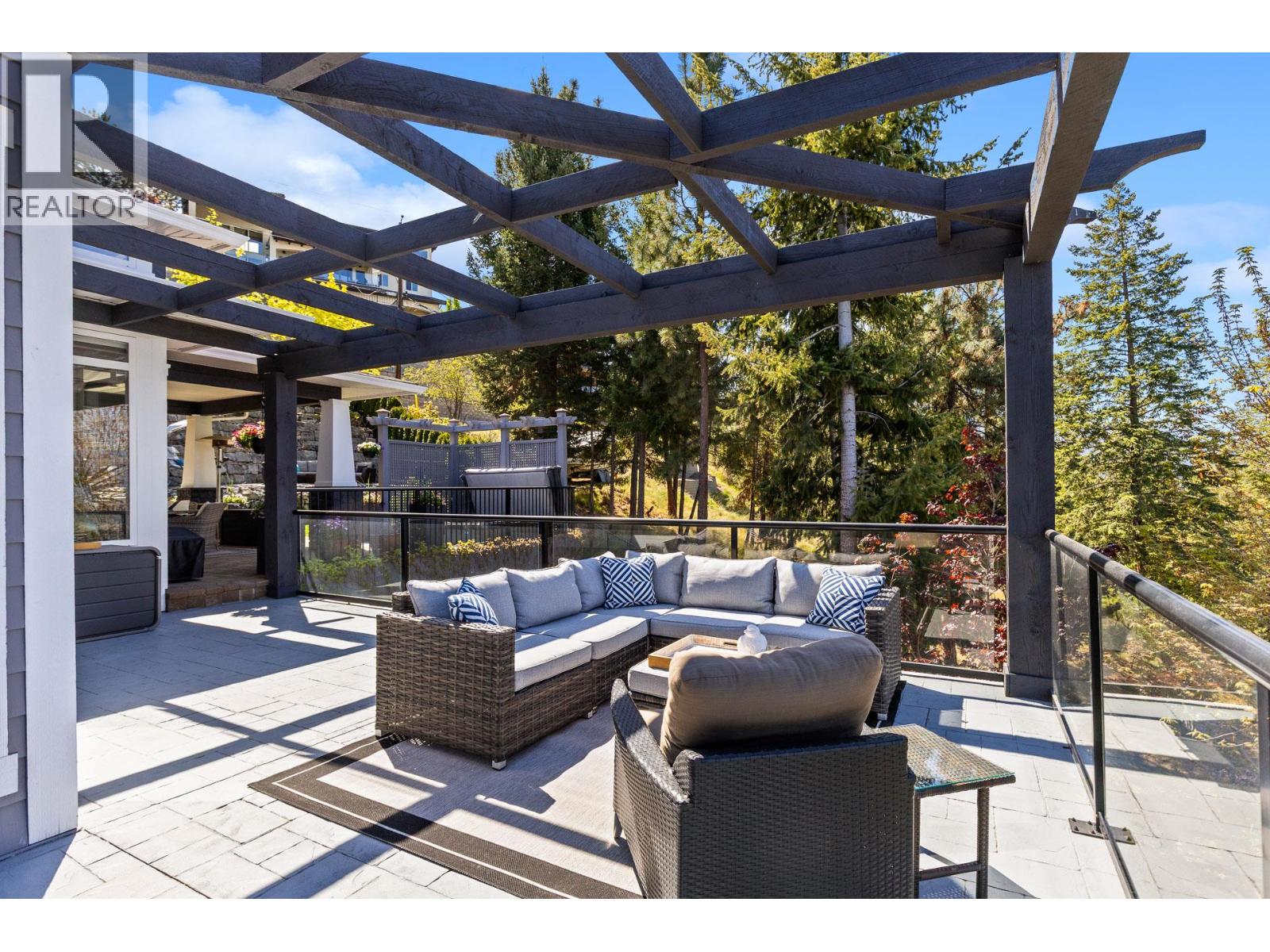 421 Edgemont Court - 72