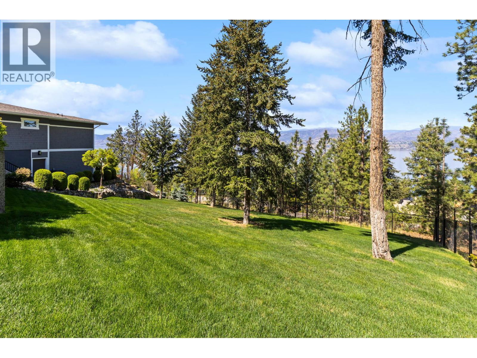 421 Edgemont Court - 77