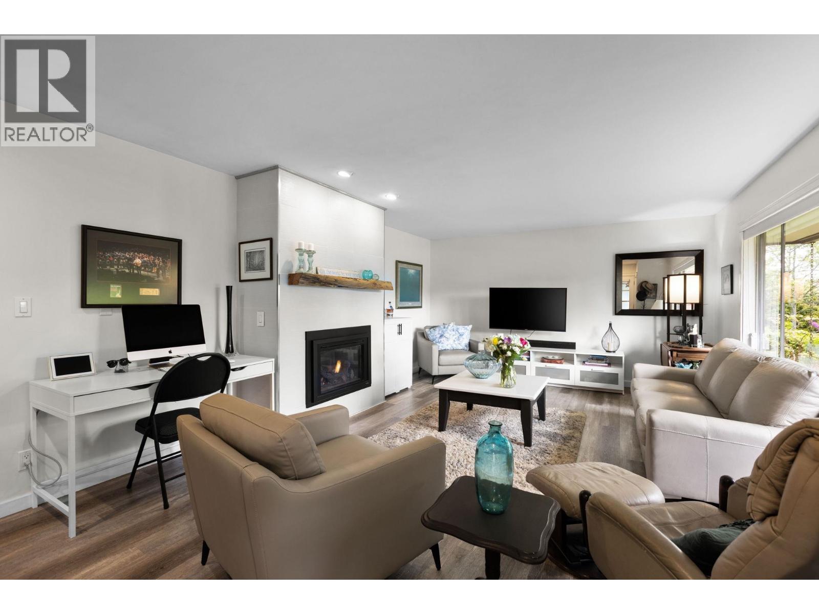 2 Bed, 1 Bath House for Sale in Delta – 177 66 STREET, Delta - Image 5