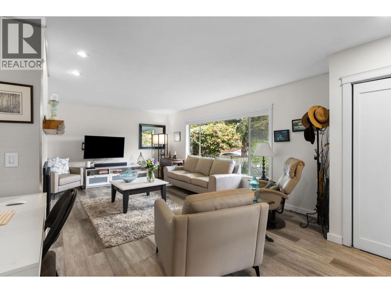 2 Bed, 1 Bath House for Sale in Delta – 177 66 STREET, Delta - Image 6