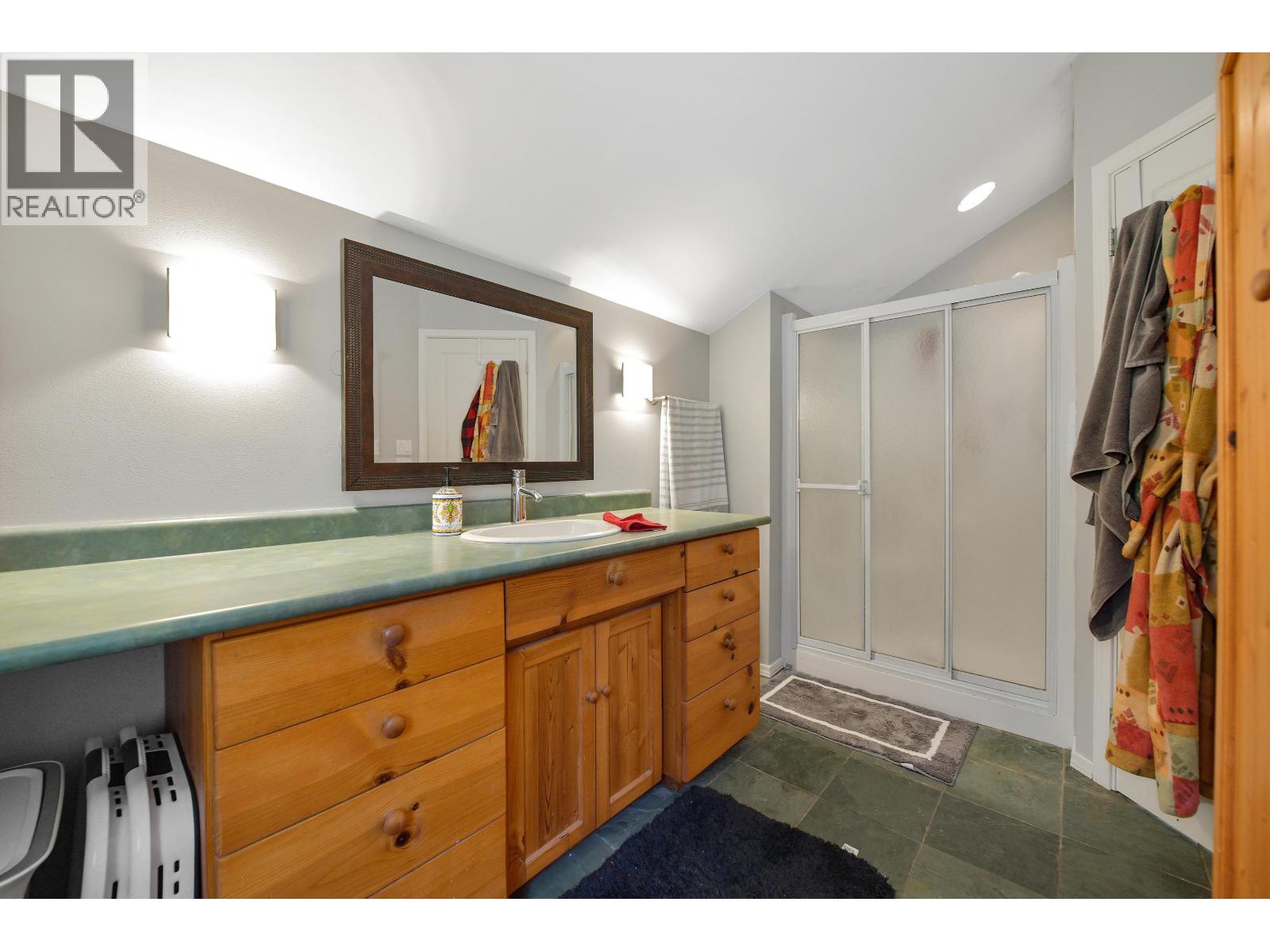 412 WOOD DALE DRIVE, Mayne Island