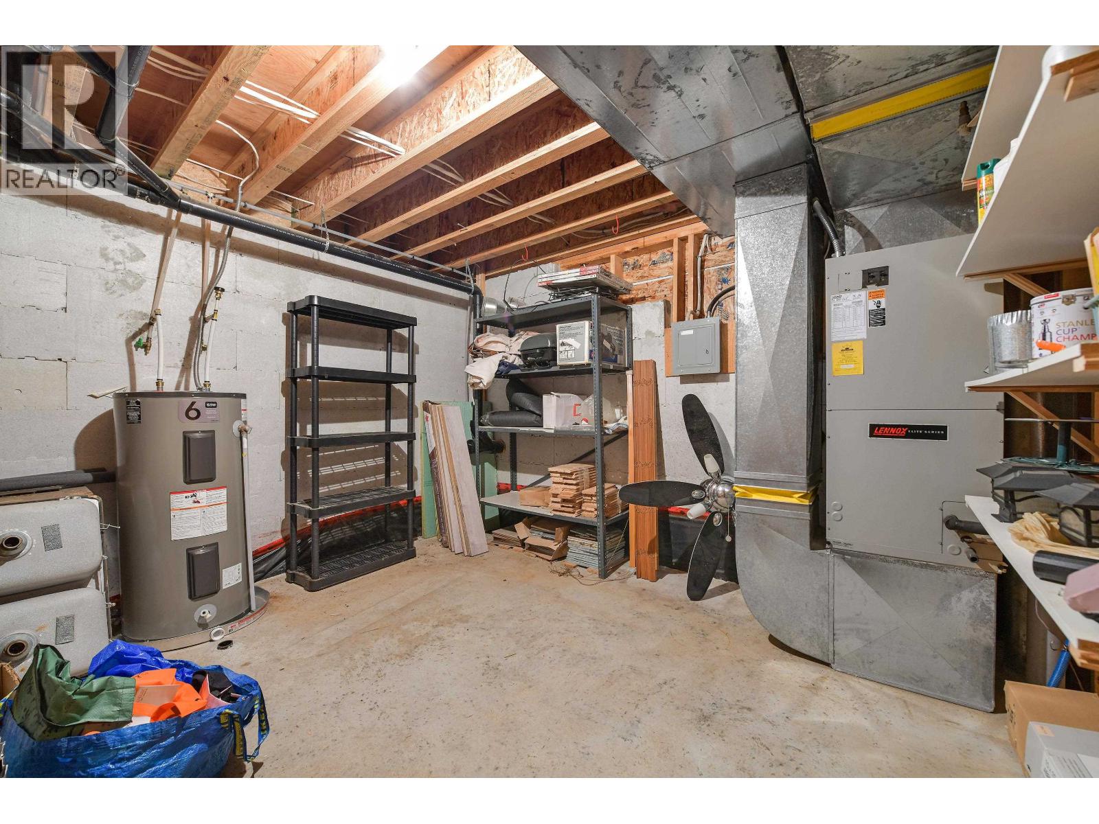412 WOOD DALE DRIVE, Mayne Island