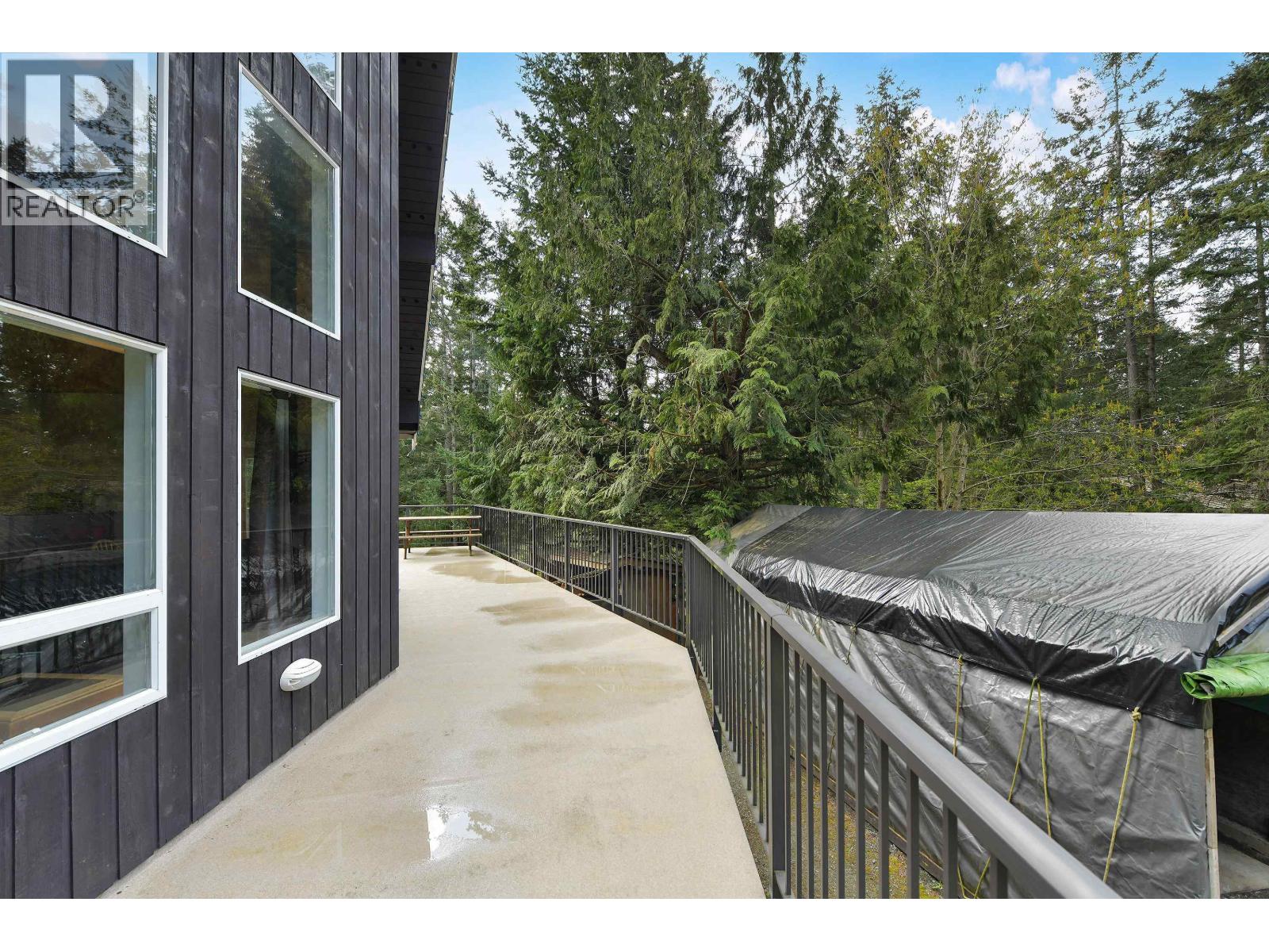 412 WOOD DALE DRIVE, Mayne Island