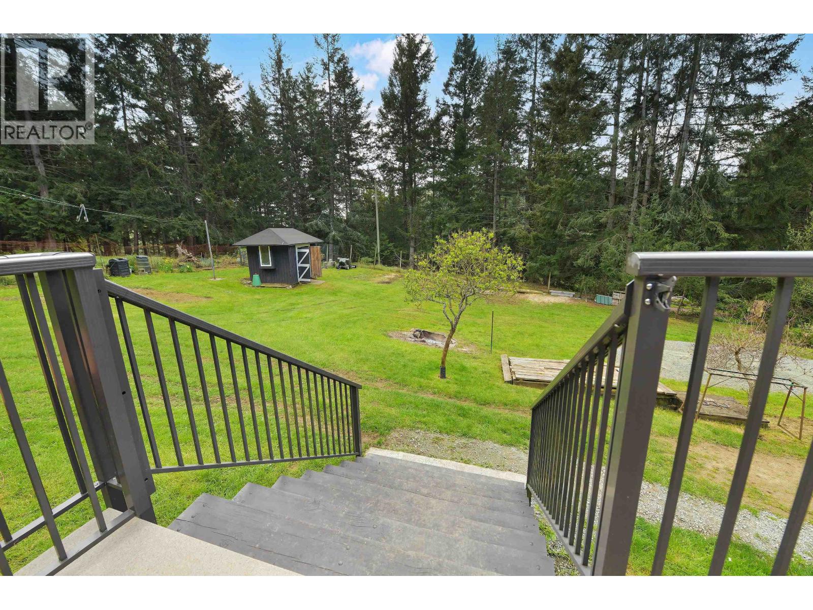 412 WOOD DALE DRIVE, Mayne Island
