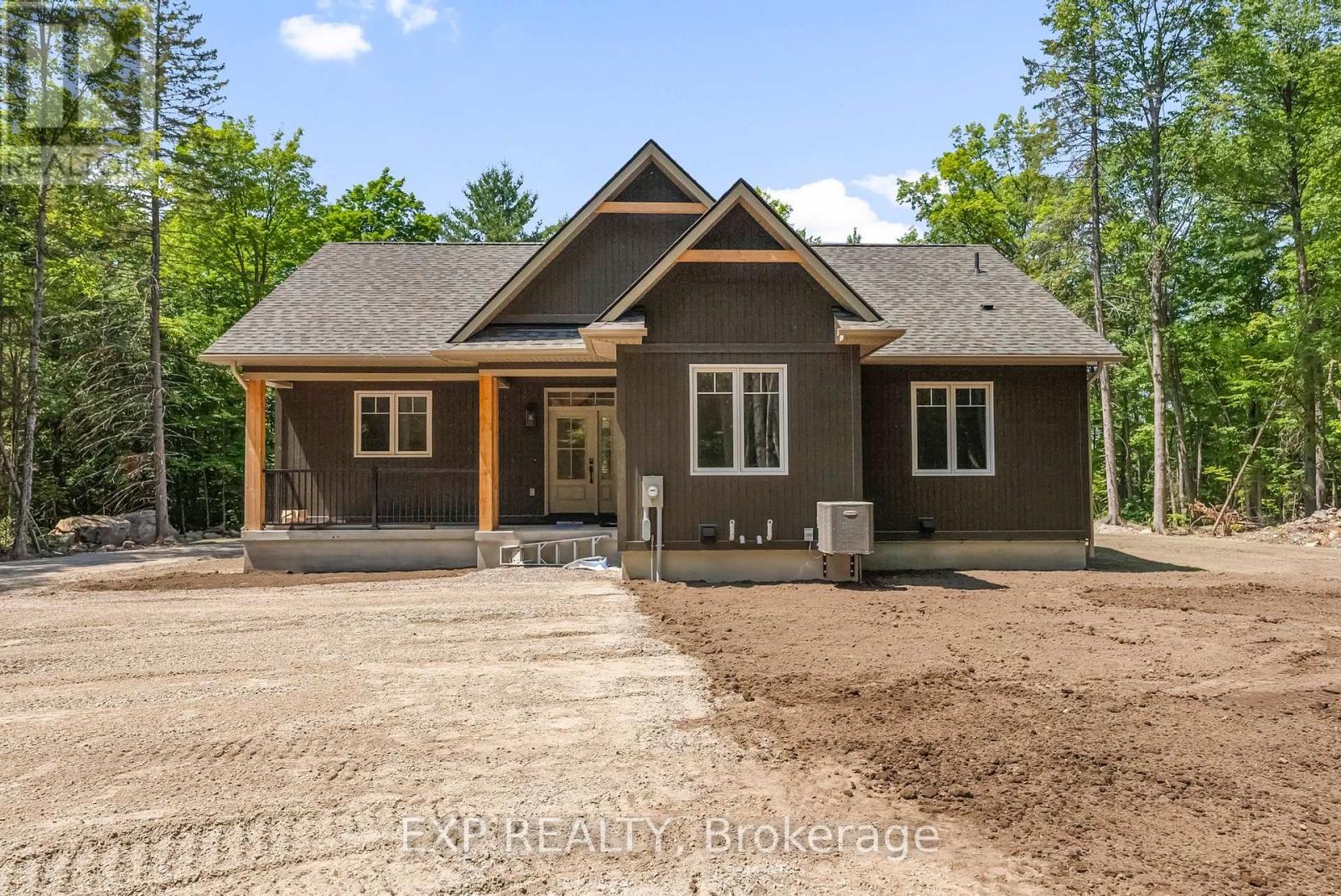 747 LAKEWOODS DRIVE - 1