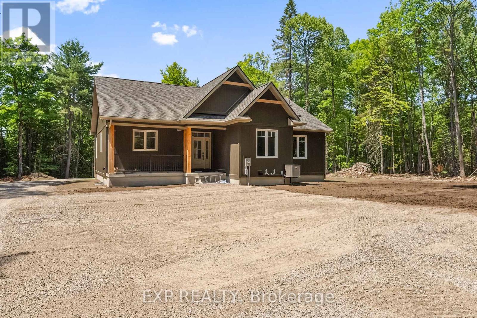 747 LAKEWOODS DRIVE - 2