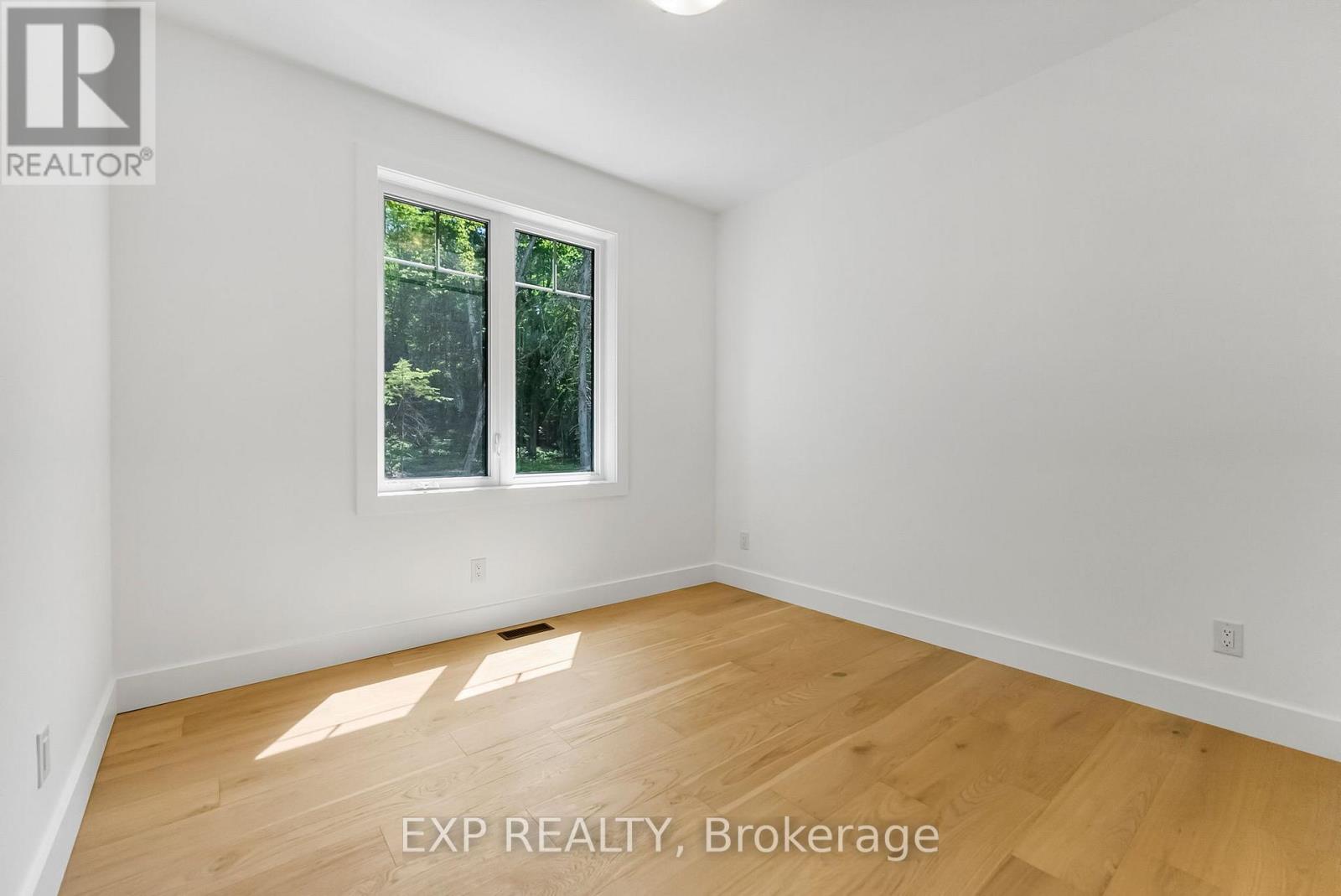 747 LAKEWOODS DRIVE - 22
