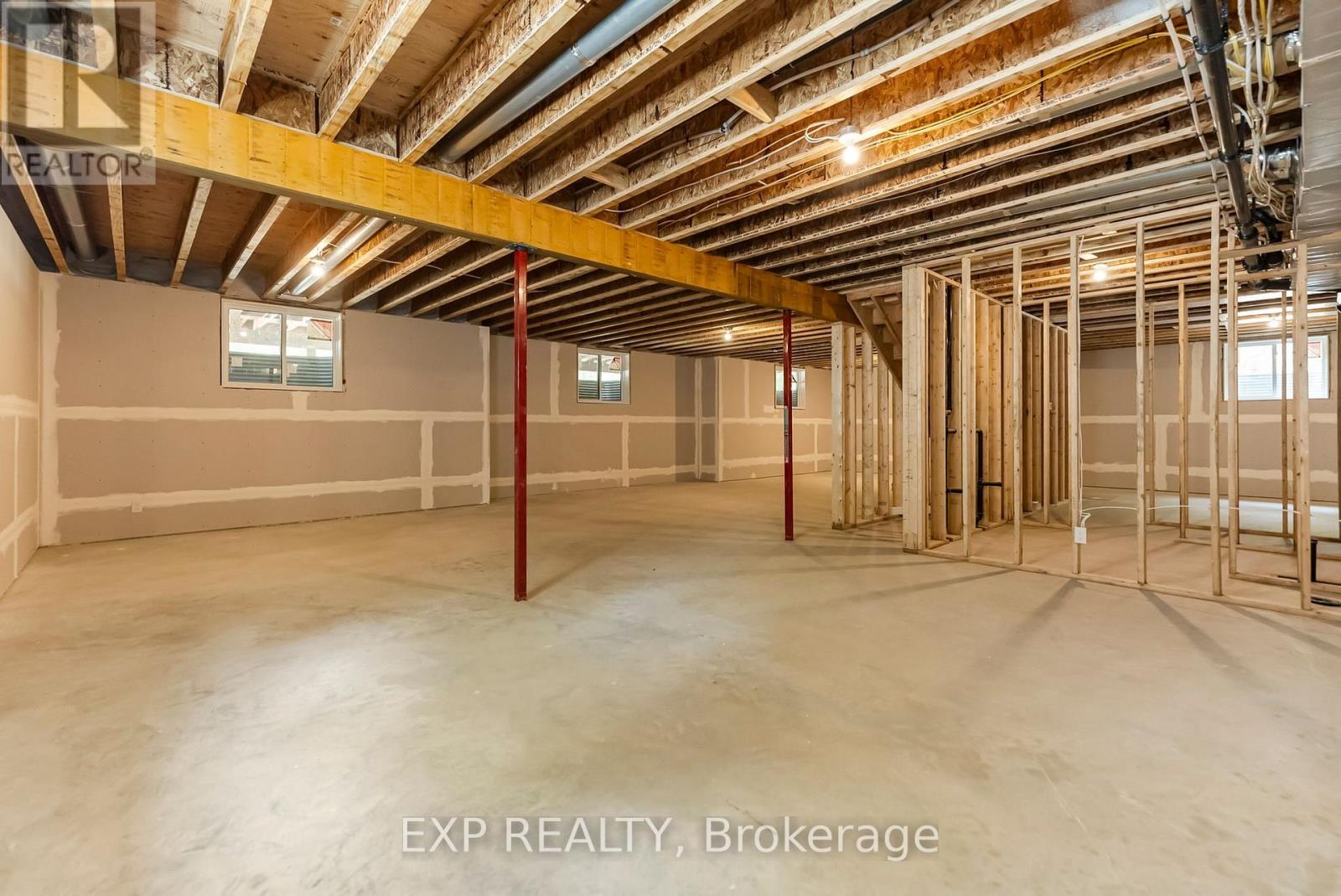 747 LAKEWOODS DRIVE - 33