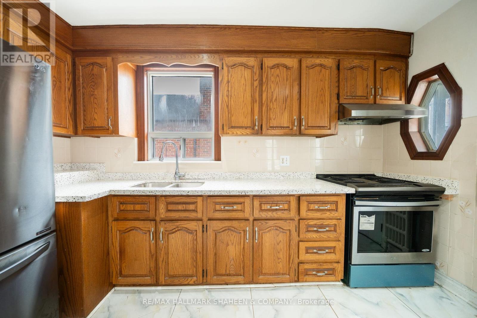 378 O'CONNOR DRIVE - 14