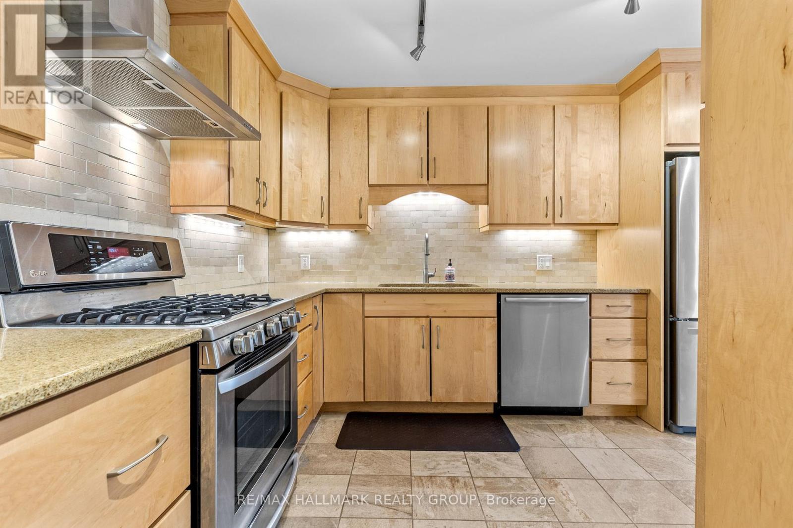 988 LUCILLE WAY - 12