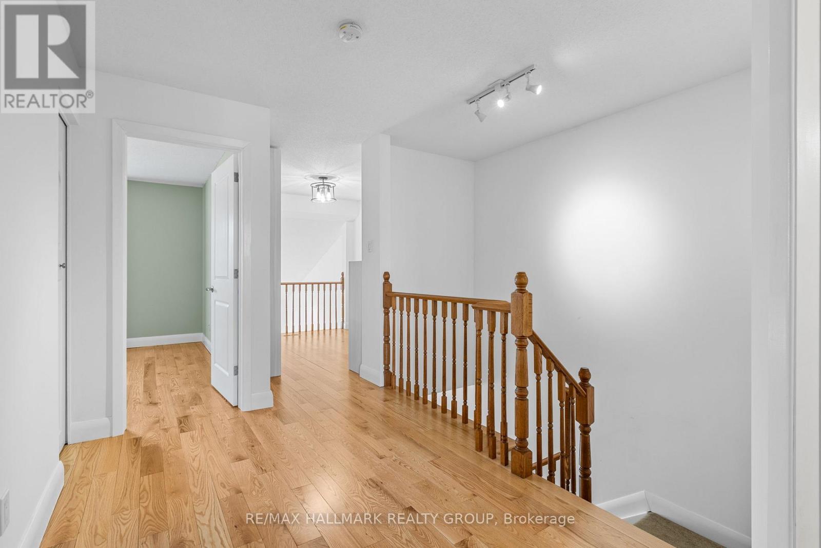 988 LUCILLE WAY - 21