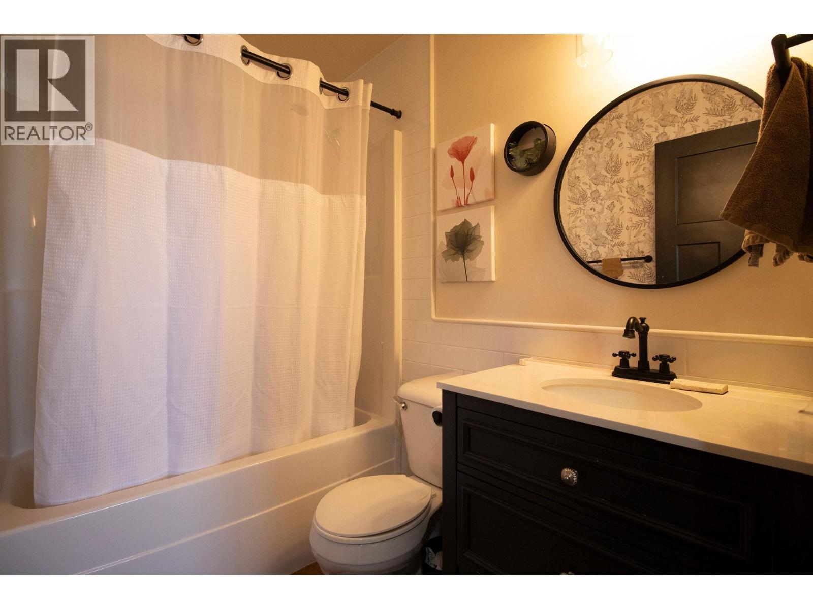 8908 112 AVENUE - 24