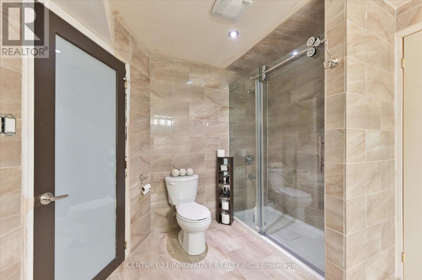92 RIVERWALK DRIVE - 44