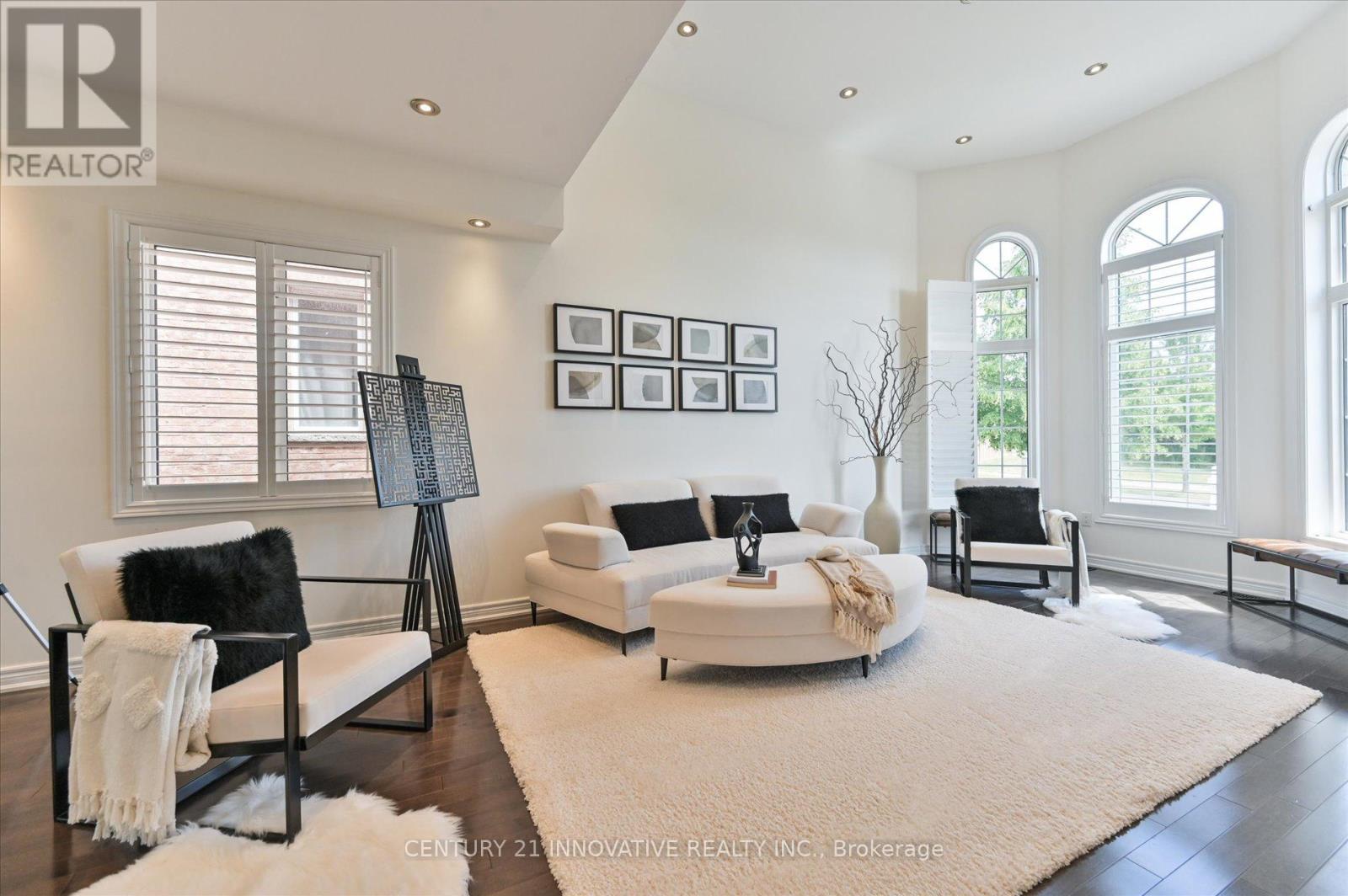 92 RIVERWALK DRIVE - 6