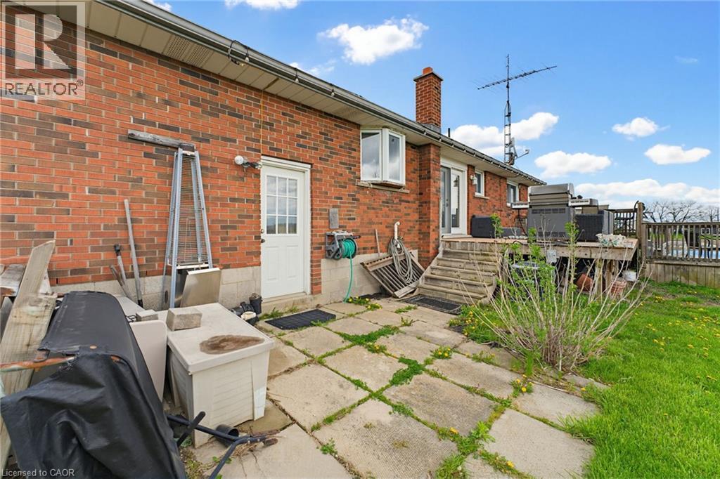 516 MUD Street E - 37