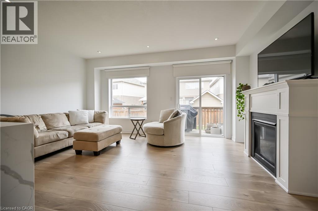 226 LORMONT Boulevard, Stoney Creek, Ontario, L8J0J9 — Photo 12